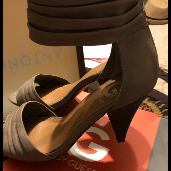 Guess Opened toe, heeled shoe - Picture 2 of 5